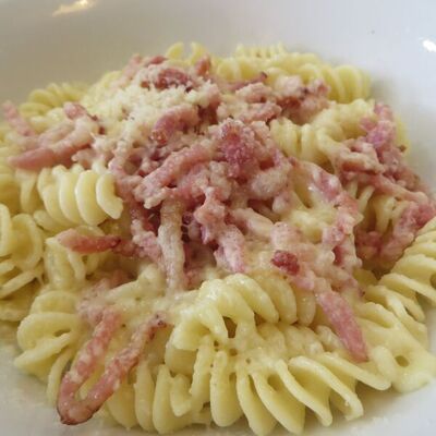 FUSILLI L Sauce CARBONARA FUSILLI L Sauce CARBONARA - PAUSE DEJ'LICE - VILLENEUVE DASCQ